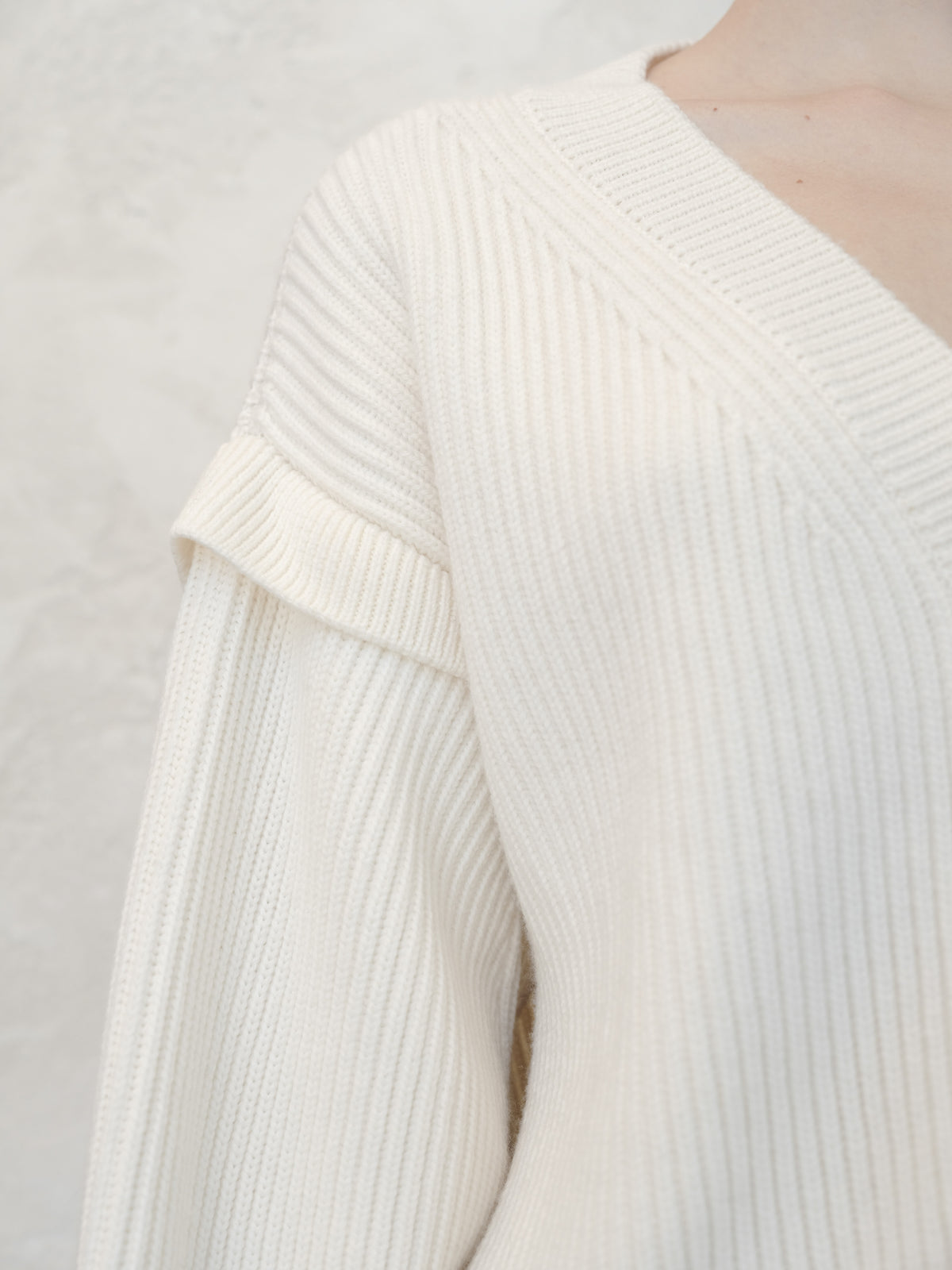 Extra Fine Merino Cropped Cardigan