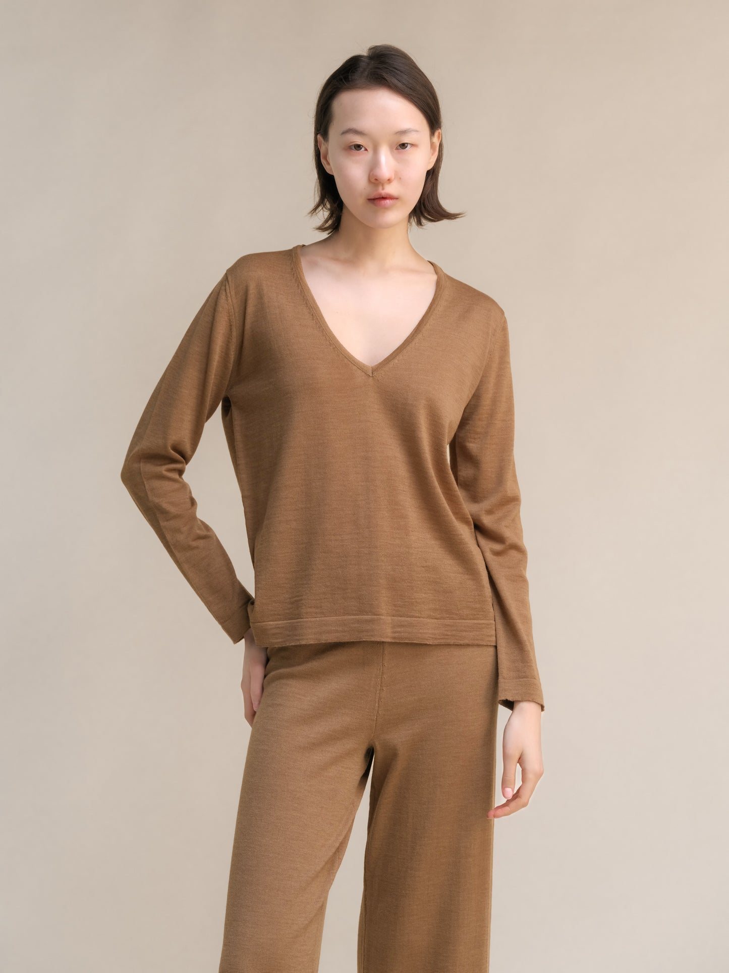 Extra Fine Merino Wool V-Neck Sweater with Straight Sleeve