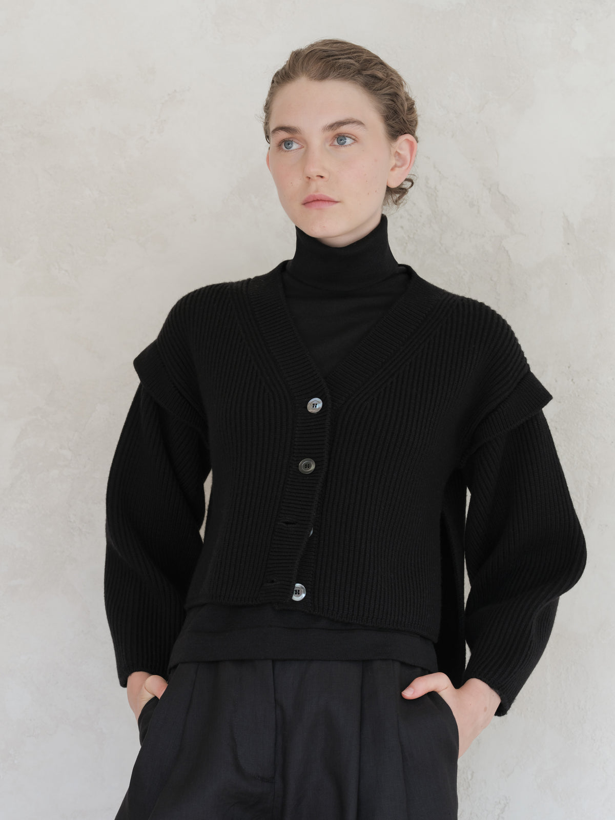 Extra Fine Merino Cropped Cardigan
