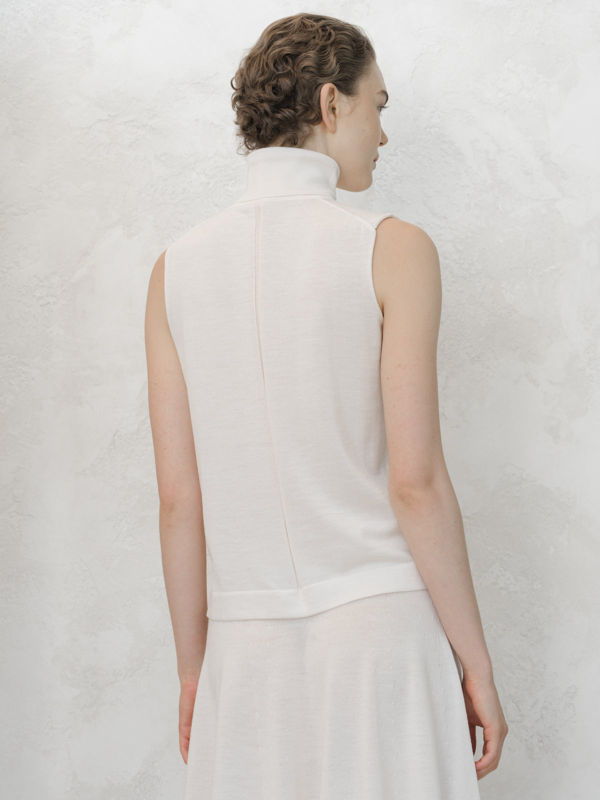 Extra Fine Merino Sleeveless Turtleneck