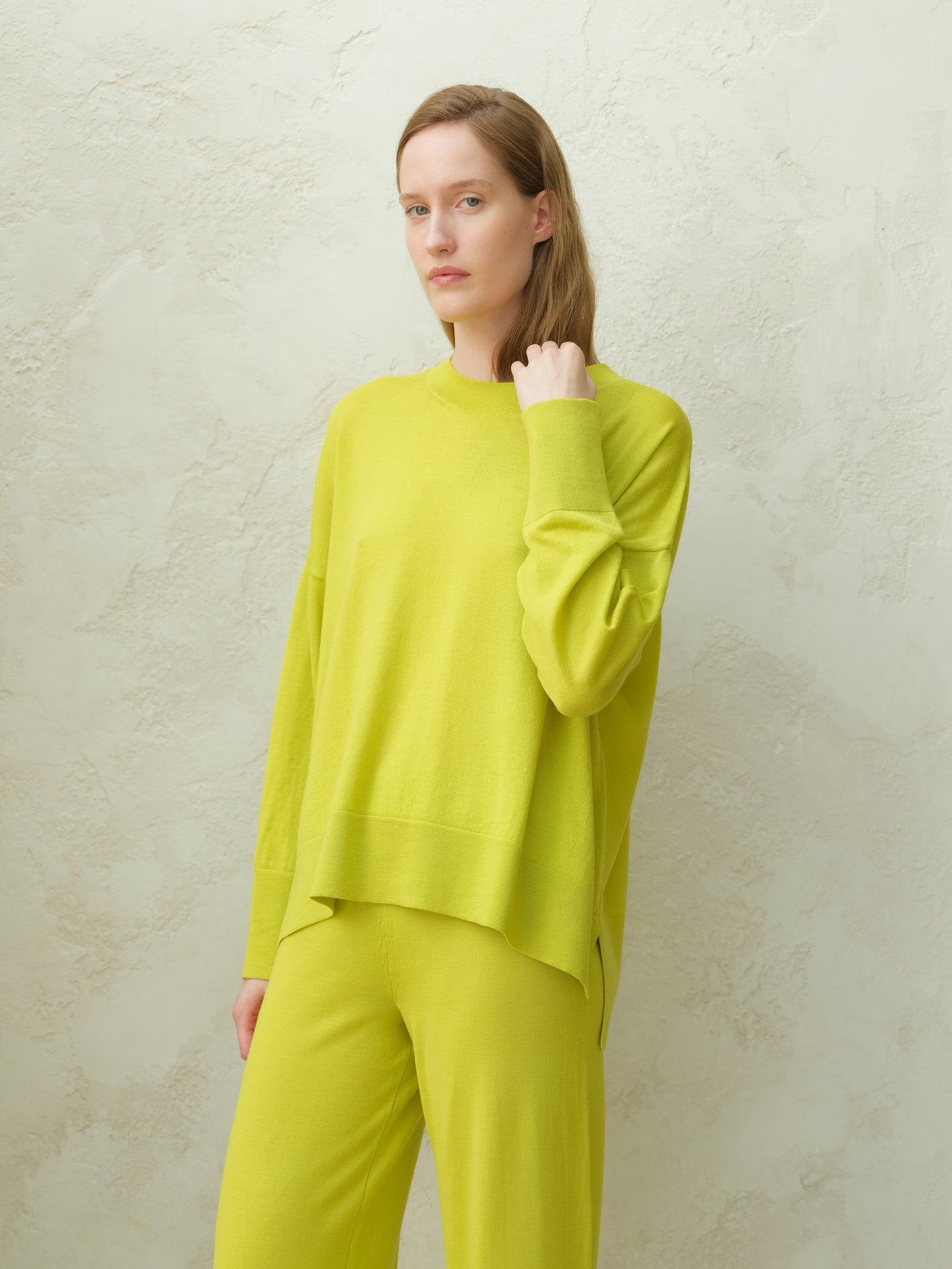 Extra fine merino wool oversized crew neck pullover 