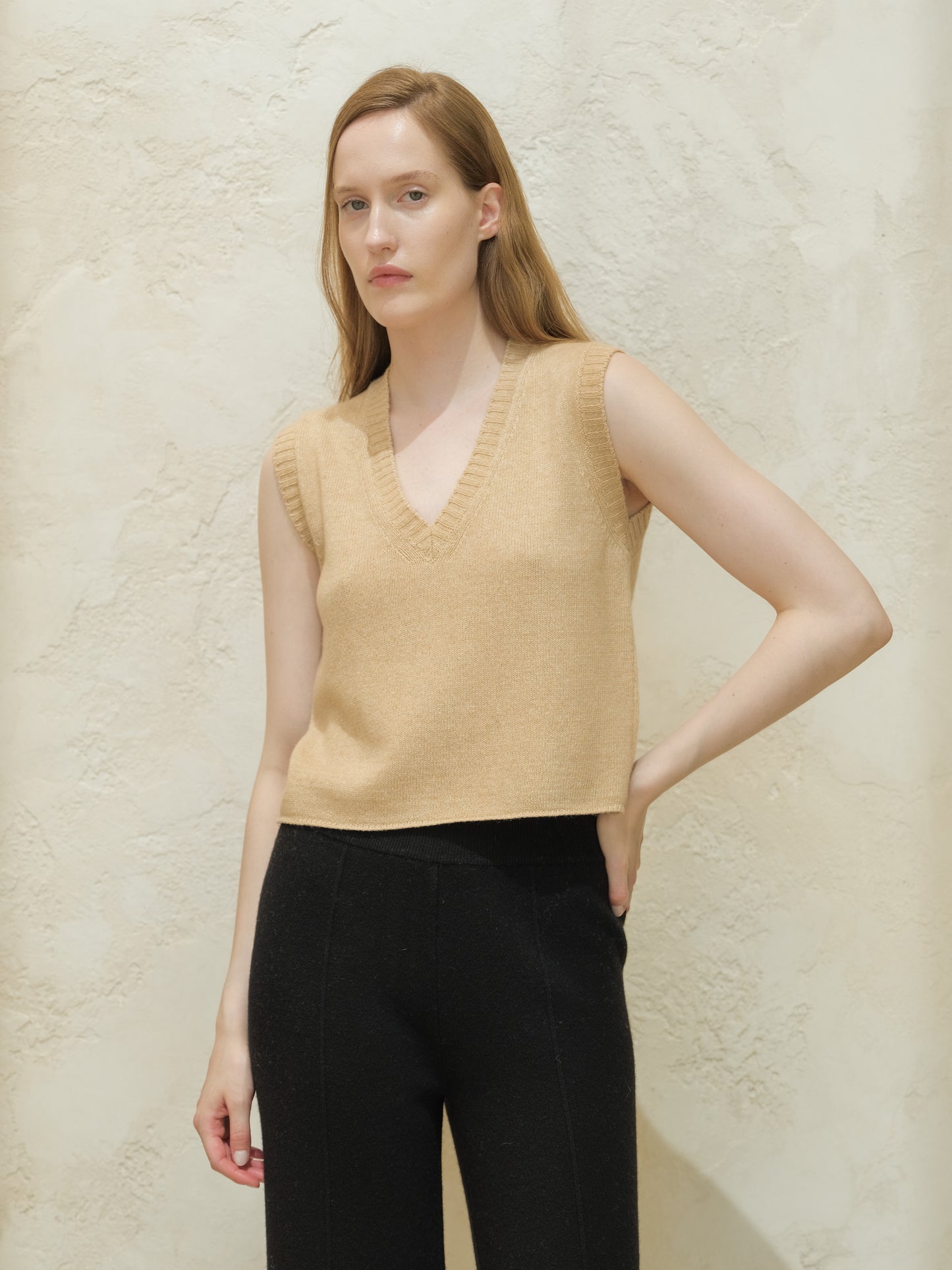 Cashmere Mix Sleeveless V-neck Top