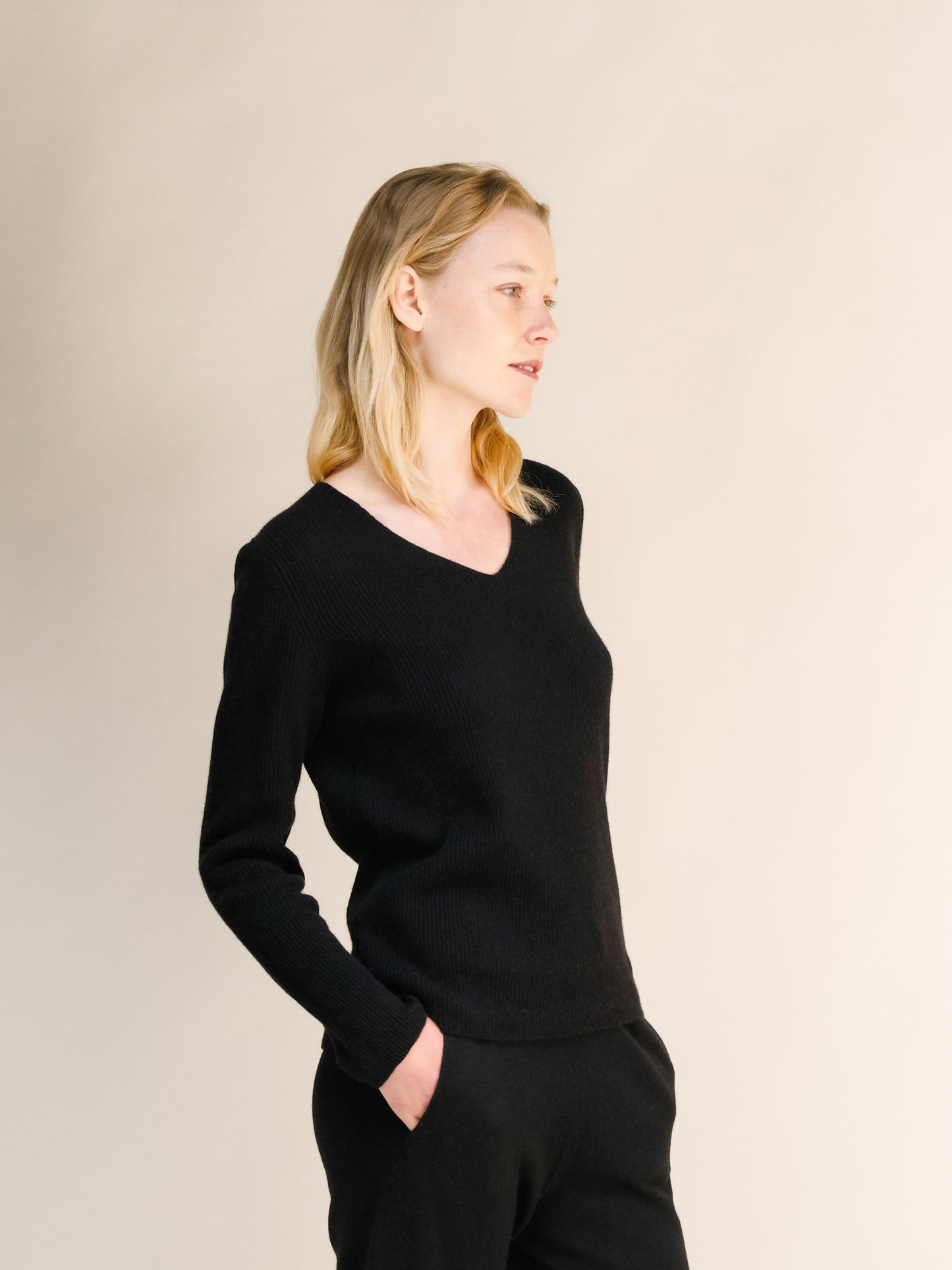 Cashmere Mix Full Ribbed V-Neck