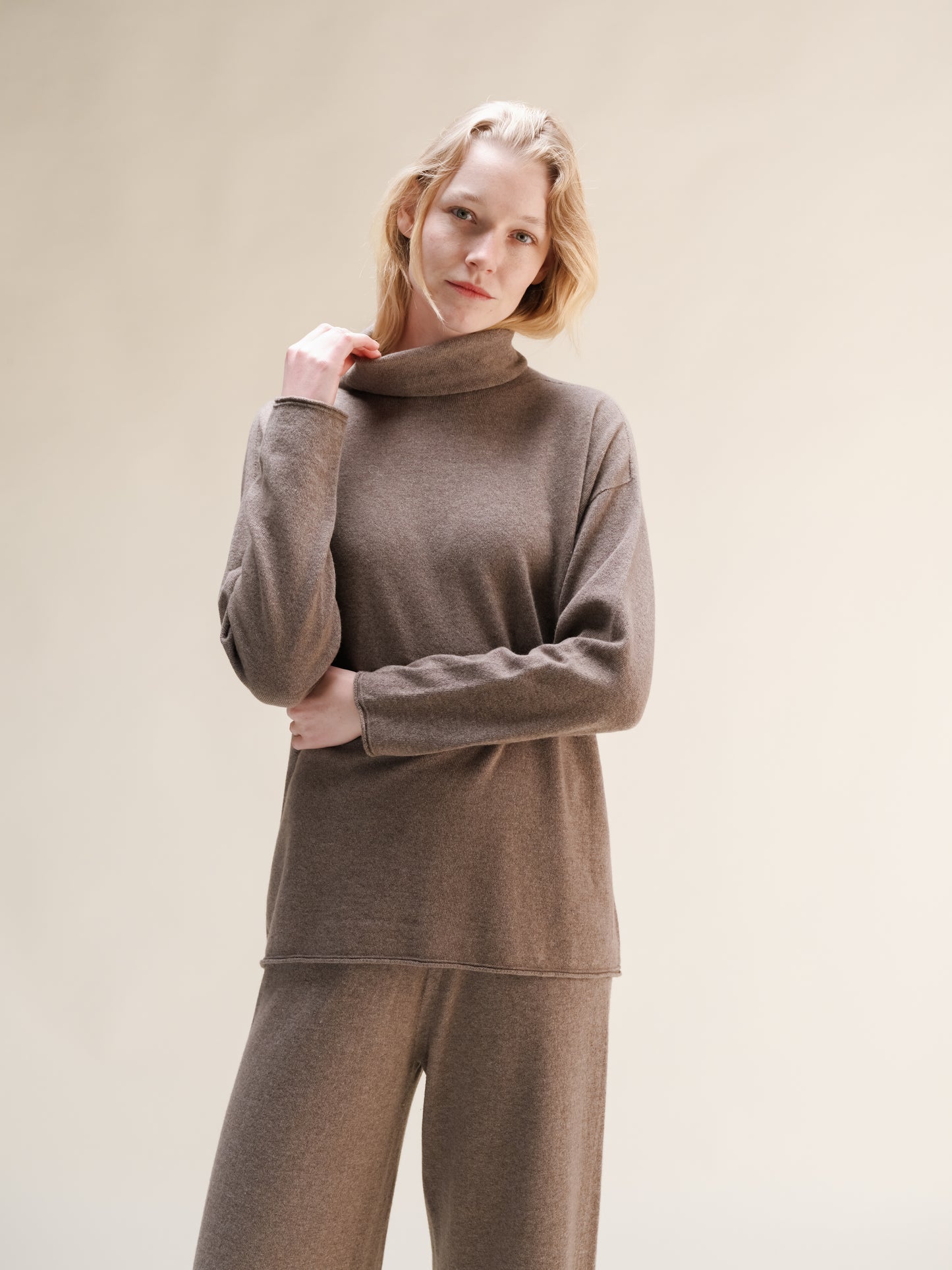 Cashmere Mix Relaxed High Neck Sweater (3D-Knit)