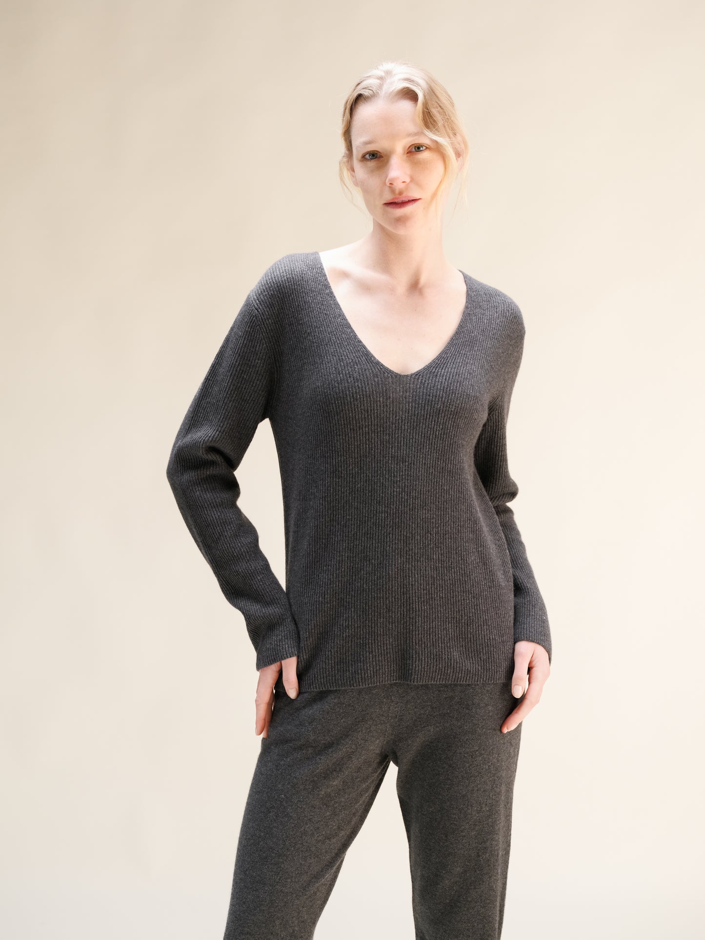 Cashmere Mix Full Ribbed V-Neck