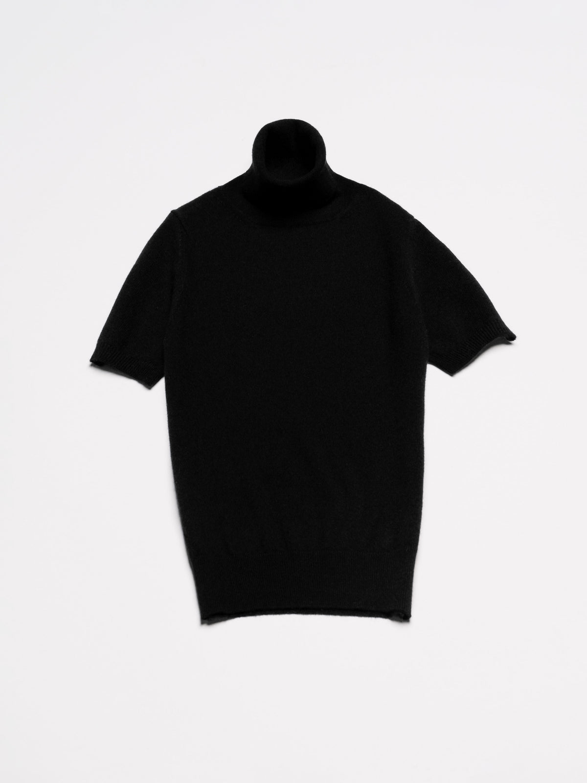 Pure Cashmere Short Sleeve Turtleneck in Black – Lèmme, made in Italy