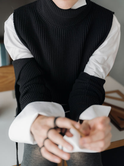 Extra Fine Merino Wool Cropped Turtleneck with Buttons