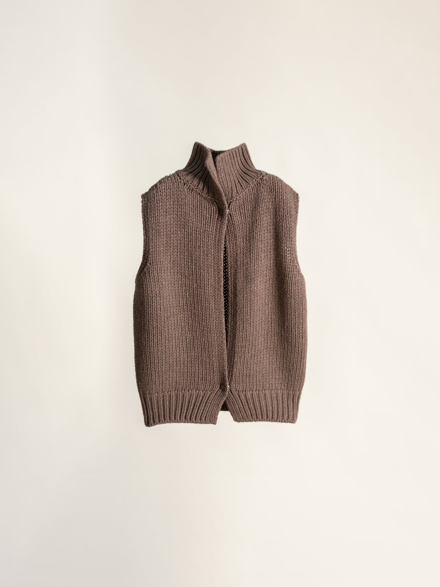 Cashmere Mix Slevelees Top