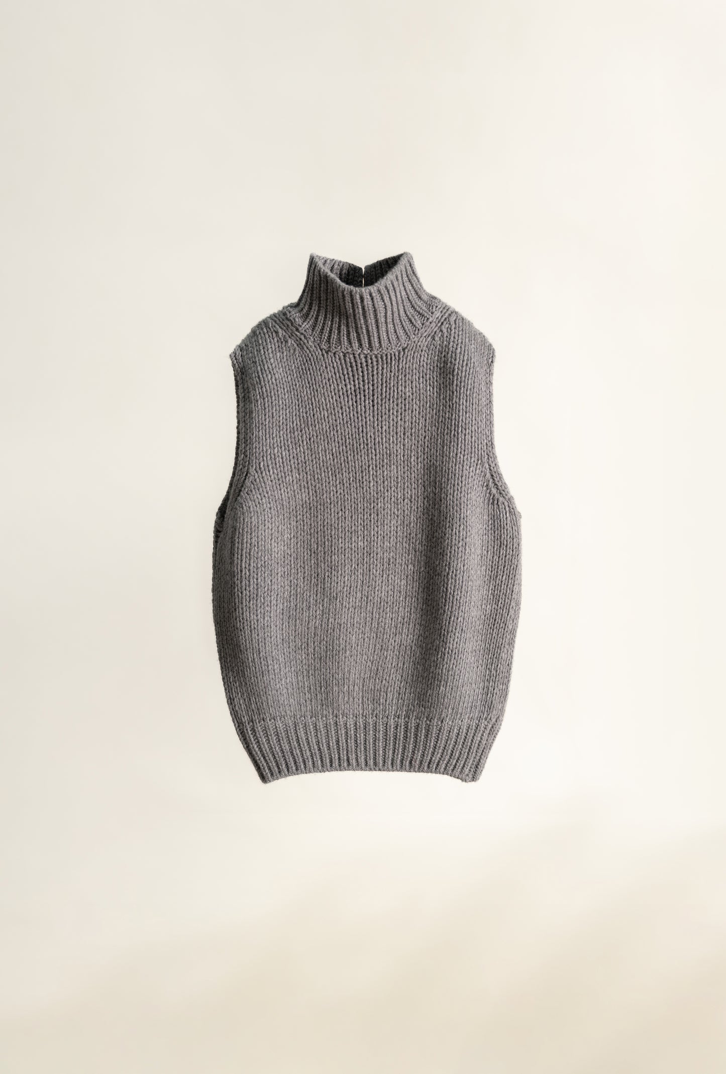 Cashmere Mix Slevelees Top