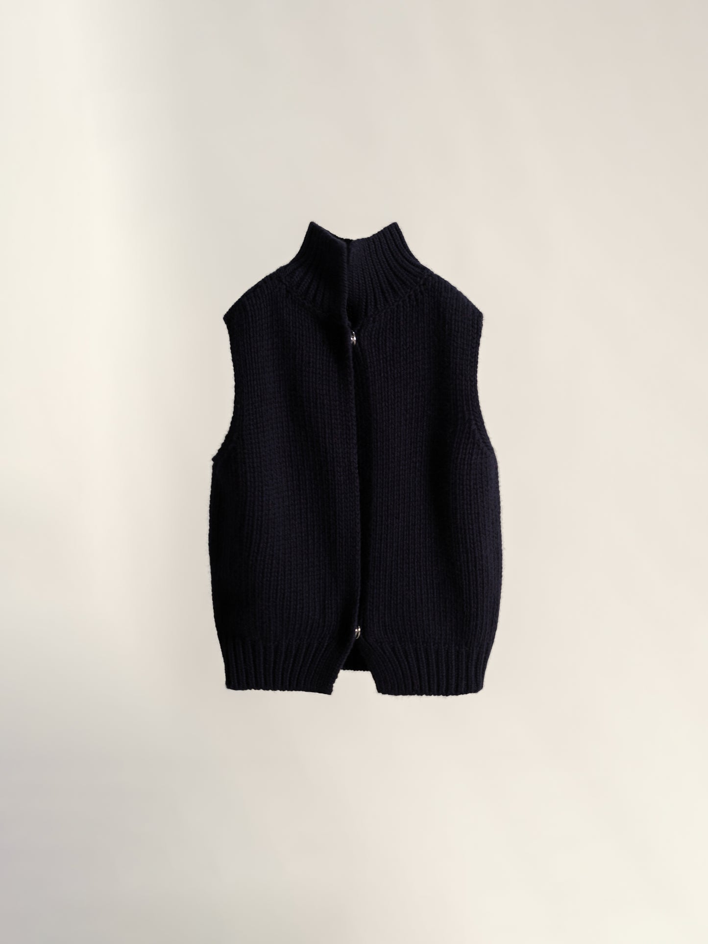 Cashmere Mix Slevelees Top